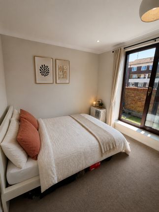 29, Malmesbury Terrace, London photo 4