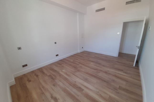 Apartment for sale in Gib:33650, Queensway Quay., Gibraltar