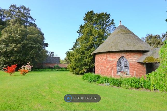 Flat to rent in Benacre Hall, Suffolk
