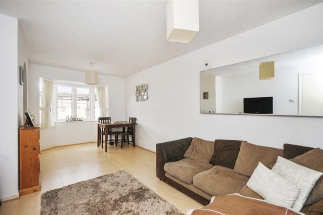 62, Caraway Place, WALLINGTON photo 2