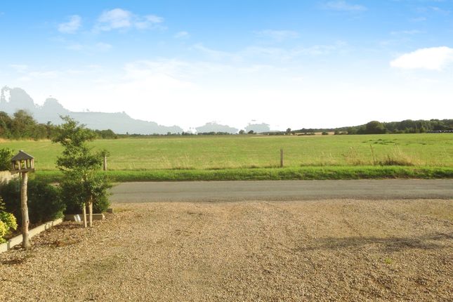 8, Edenham Road, Bourne photo 3