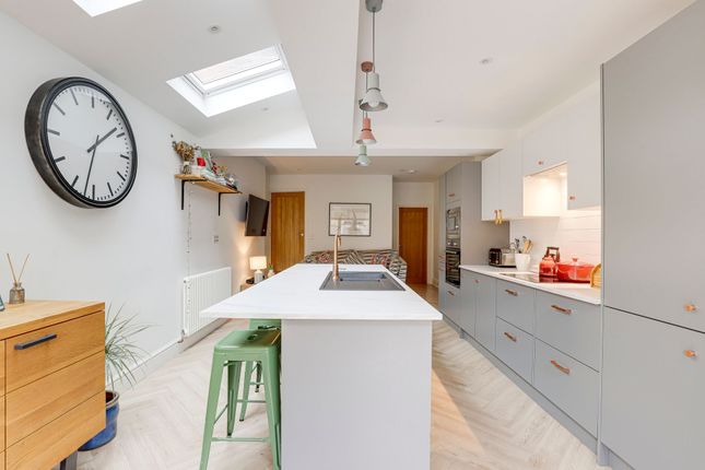 3 Camelot Street, Nottingham photo 3