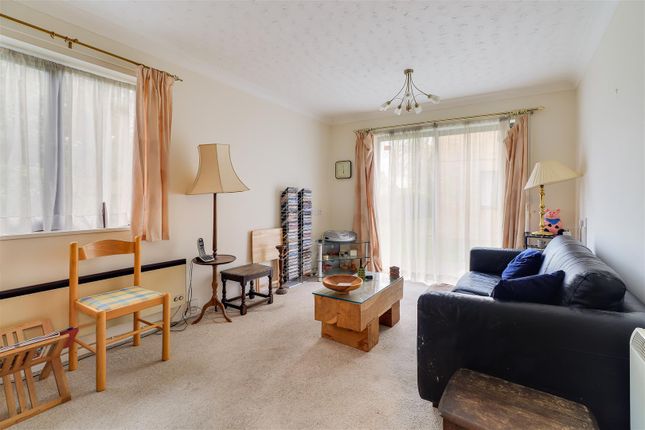15 Havenfield, Arbury Road, Cambridge photo 3
