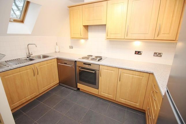19, Pryor Close, Tilehurst Reading photo 4