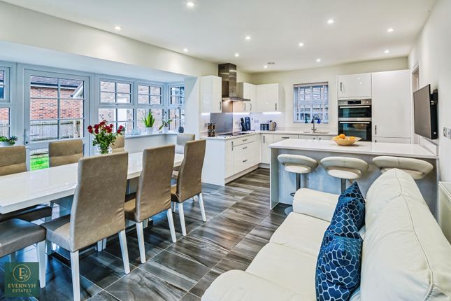 HENSHAW, Henshaw Way, Billingshurst photo 2