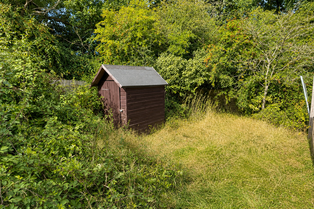 33, Croscombe Gardens, Somerset photo 2