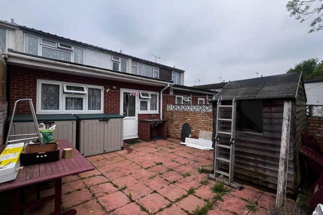 Terraced house for sale in Tintern Close, Slough