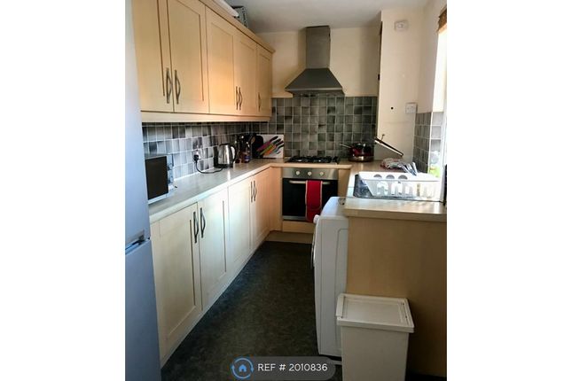 Terraced house to rent in Hawthorn View, Leeds
