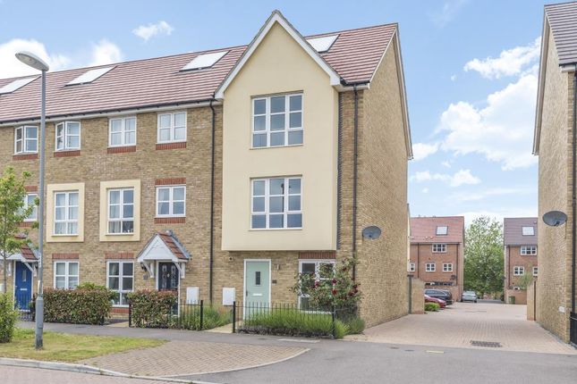 Thumbnail Town house to rent in Gwendoline Buck Driv, Aylesbury
