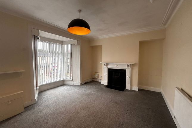 102,B, London Road, Neath photo 3