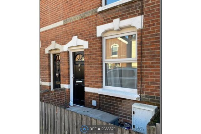 Thumbnail Terraced house to rent in Victor Road, Colchester