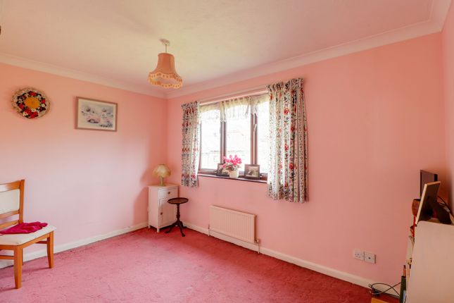 End terrace house for sale in Armstrong Close, Newmarket