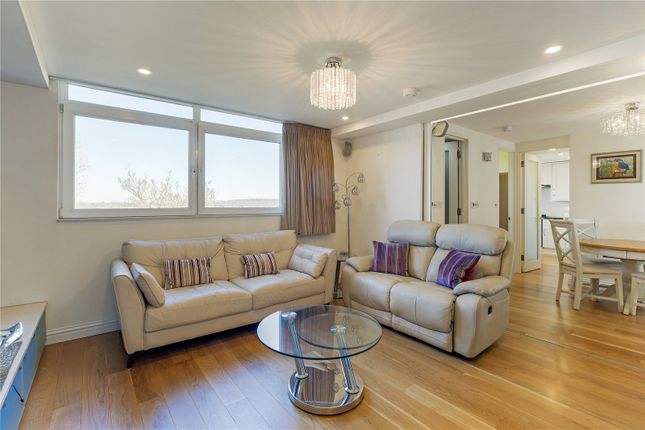 31, Thamespoint, Teddington photo 3
