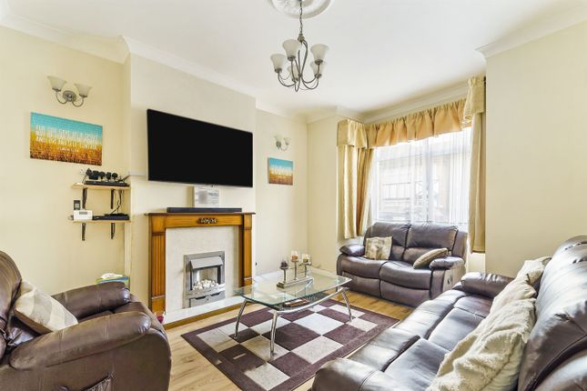 Terraced house for sale in Spencer Road, Mitcham Junction, Mitcham