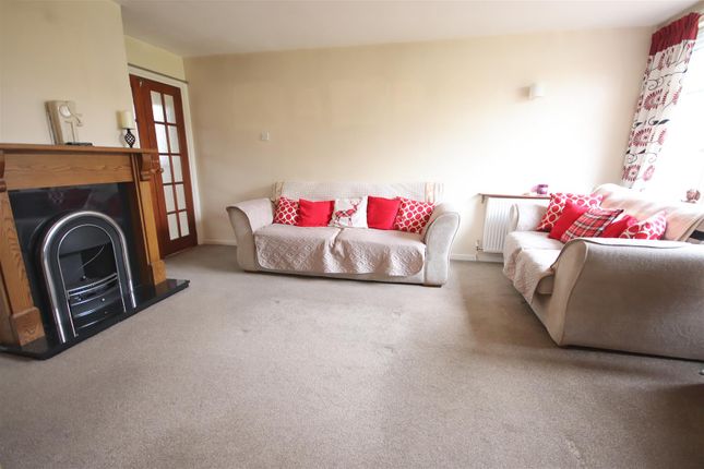 58, Stonelea Close, Chippenham photo 3