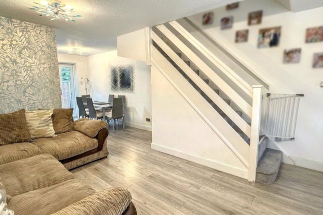 16, Morell Close, Barnet photo 2