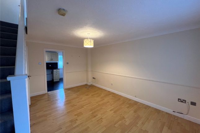 14, Clos Plas Isaf, Llanelli photo 2