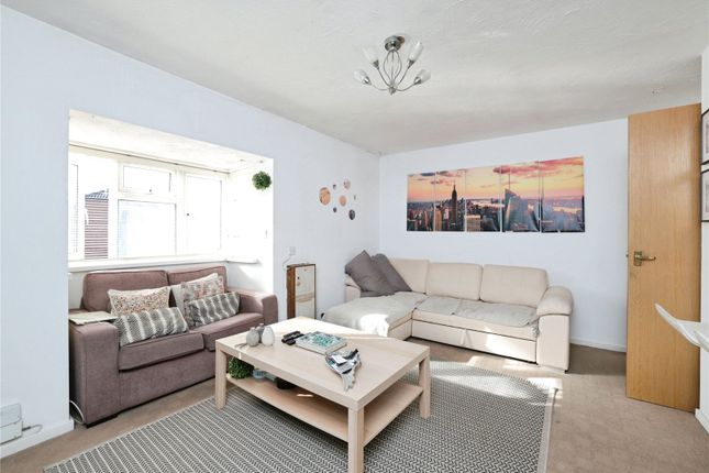 217, Rabournmead Drive, Northolt photo 4