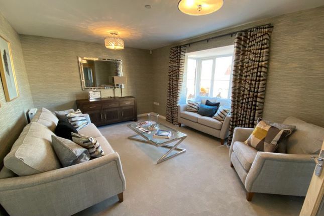 146 The Llanmaes, Maesteg Road, Tondu, Bridgend photo 4