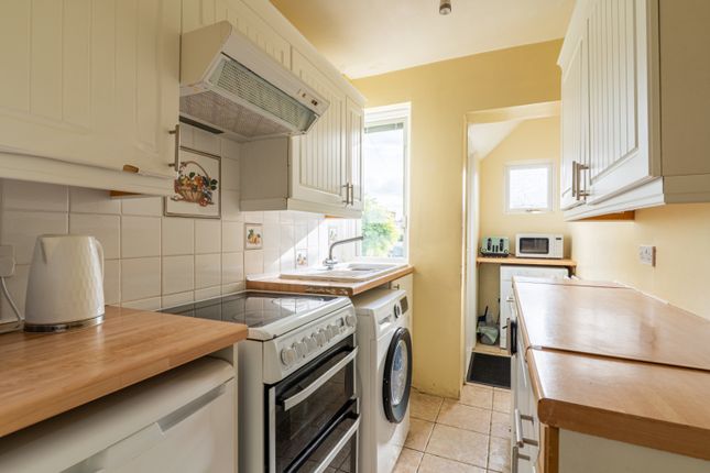 88 Rochester Road, Gravesend, Kent photo 4