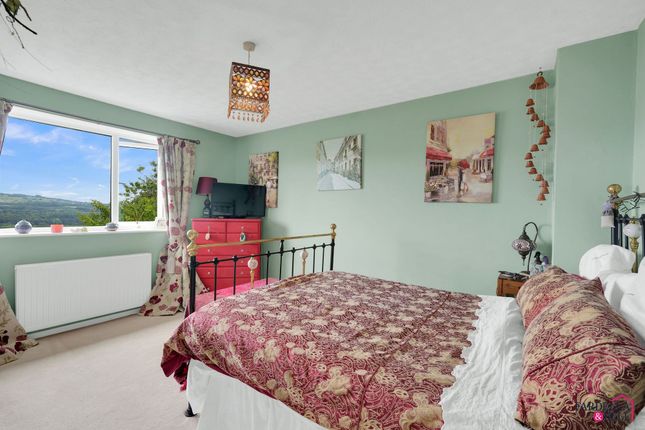 126 Richmond Avenue, Burnley photo 4