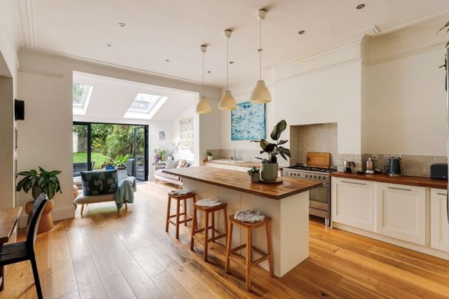 Kitchen/Breakfast Area