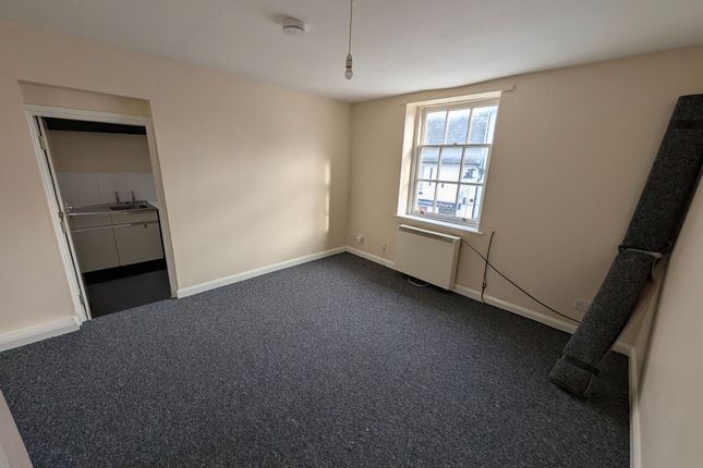 6-8 Market Place, Saxmundham photo 2
