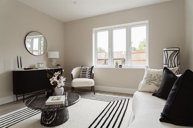 Show House, Weatherhill Road, Smallfield photo 3