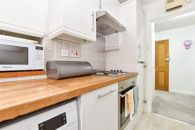 Flat for sale in Benhill Road, Sutton, Surrey