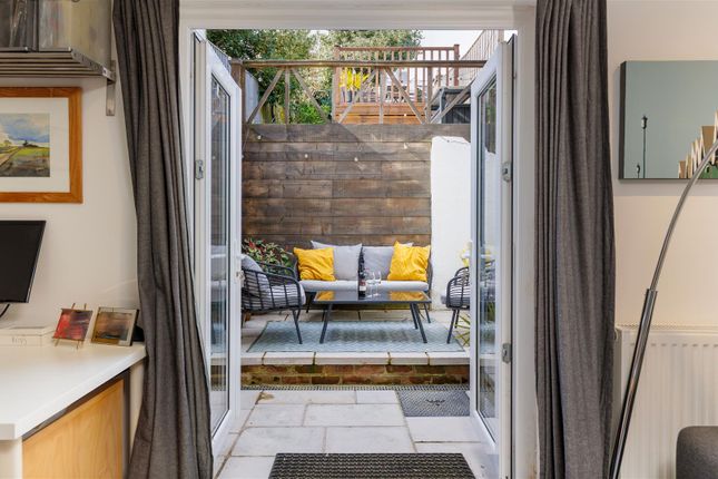 10, Albert Street, Cowes photo 3