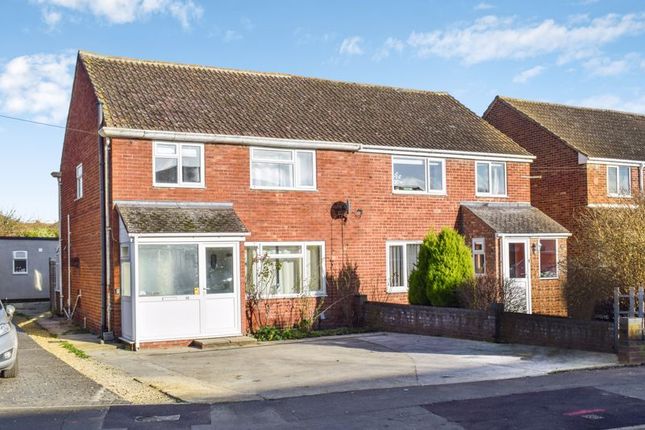 Semi-detached house for sale in Stratfield Road, Kidlington