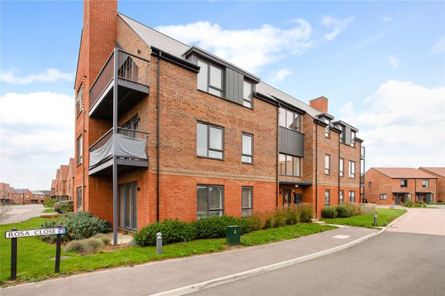 Thumbnail Flat for sale in Rosa Close, Godalming