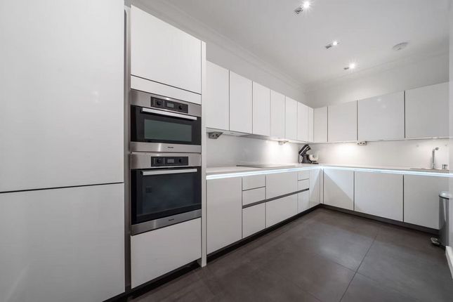 3-bed flat on Flat 42 Bedford Court, 93, Bedford Avenue, London, £1,490,000