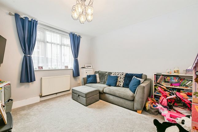 4, Andrew Avenue, Ilkeston photo 4