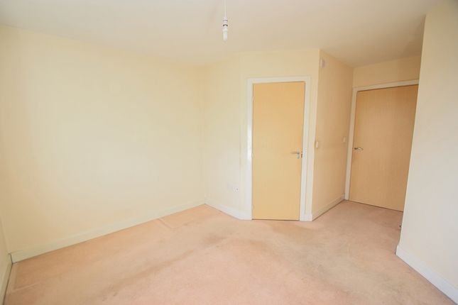 Apartment 66, Sandhill Close, Bradford photo 4