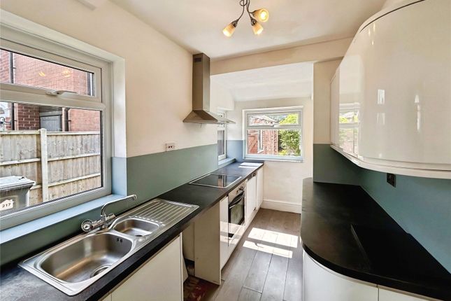 217, Hykeham Road, Lincoln photo 5