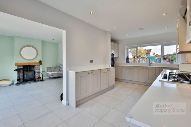 10 Billington Gardens, Clitheroe photo 2