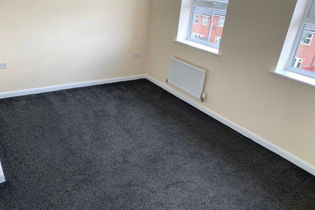 Terraced house to rent in Infirmary Road, Blackburn, Lancashire