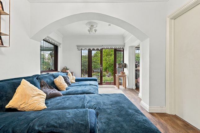 24, Brook Road Benfleet, Benfleet photo 4