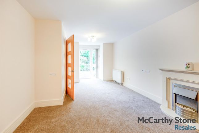 1 Awdry Court, 15 St. Nicolas Gardens, Birmingham photo 2