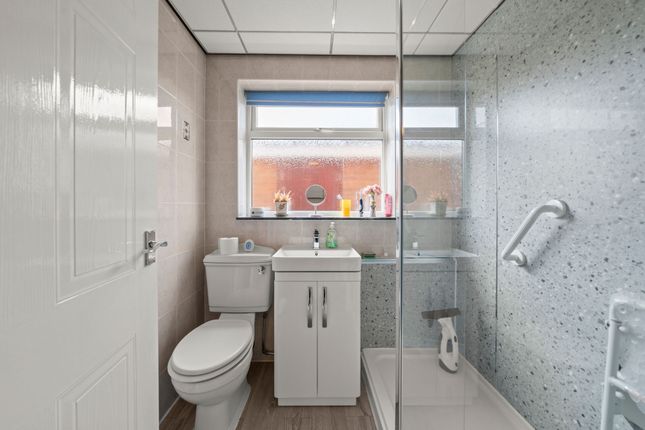 33 Coldstone Drive, Wigan photo 4