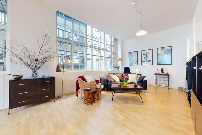 Thumbnail Flat to rent in Bluelion Place, 237 Long Lane, London