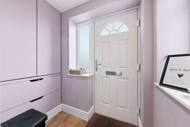 39, Gainsborough Gardens, Tonbridge photo 4