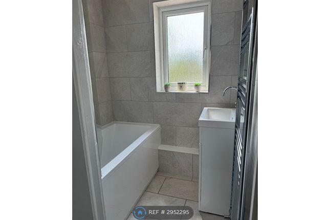 Evergreen Close, Waterlooville photo 2