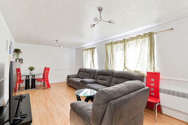 45, Columbus Square, Erith photo 2