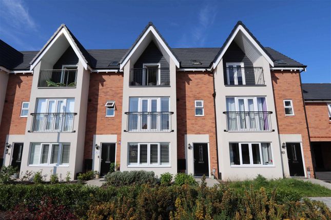 Thumbnail Town house for sale in Darlton Drive, Kew Meadows, Southport