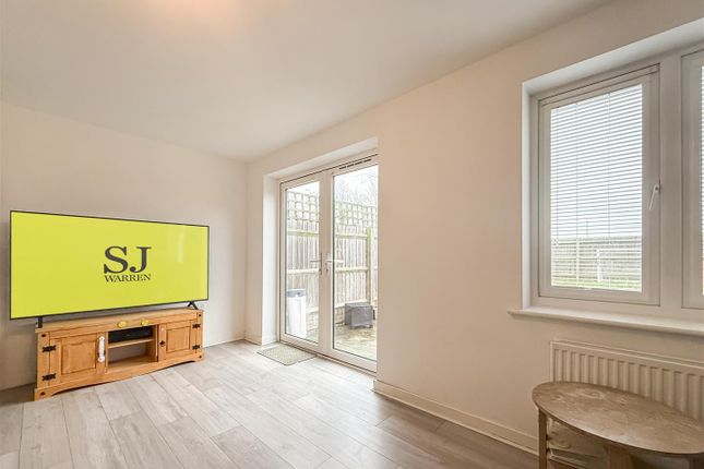 3, Pond View, Burnham-On-Crouch photo 4