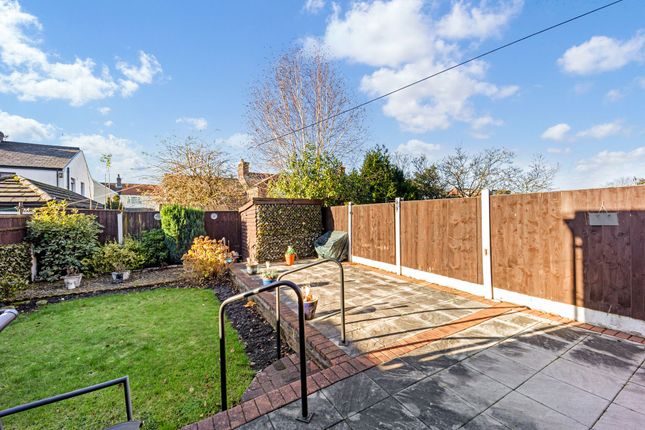 14 Lambourn Avenue, Widnes photo 2