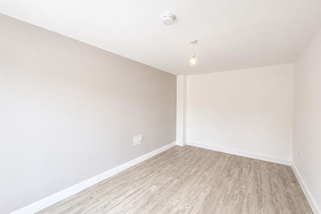10, Gault Crescent, Cambridge photo 4