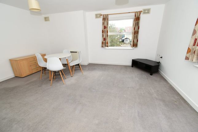 285, Watford Way, London photo 4